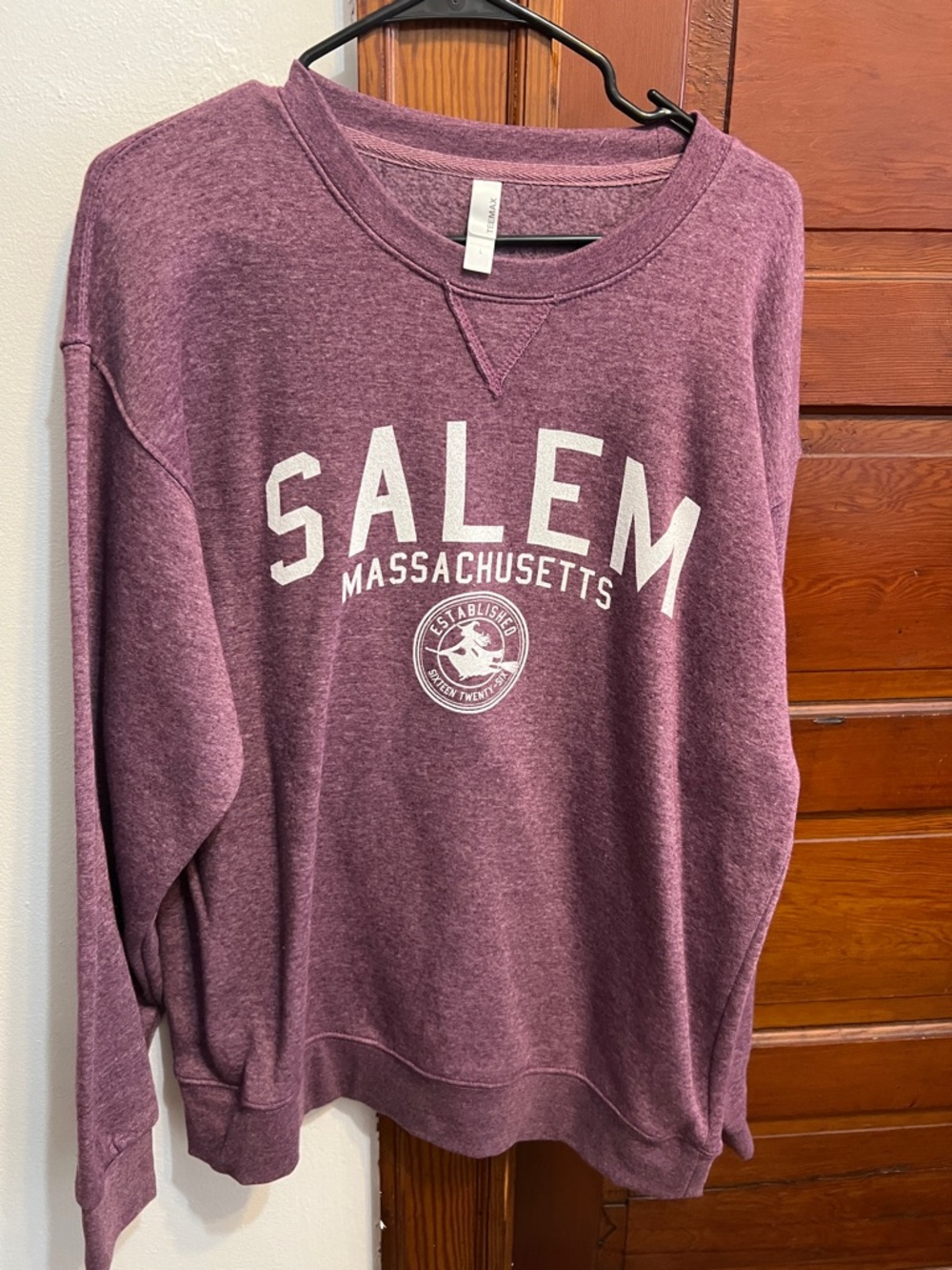 Salem Massachusetts Crewneck Sweatshirt - Purple